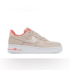 Women Nike Air Force Shoes Fossil Stone Laser Crimson DQ7782-200.